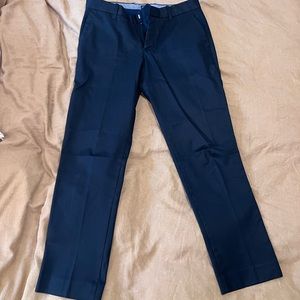 Men’s Black Gap Tailored (Slim Fit) Khaki 29x28